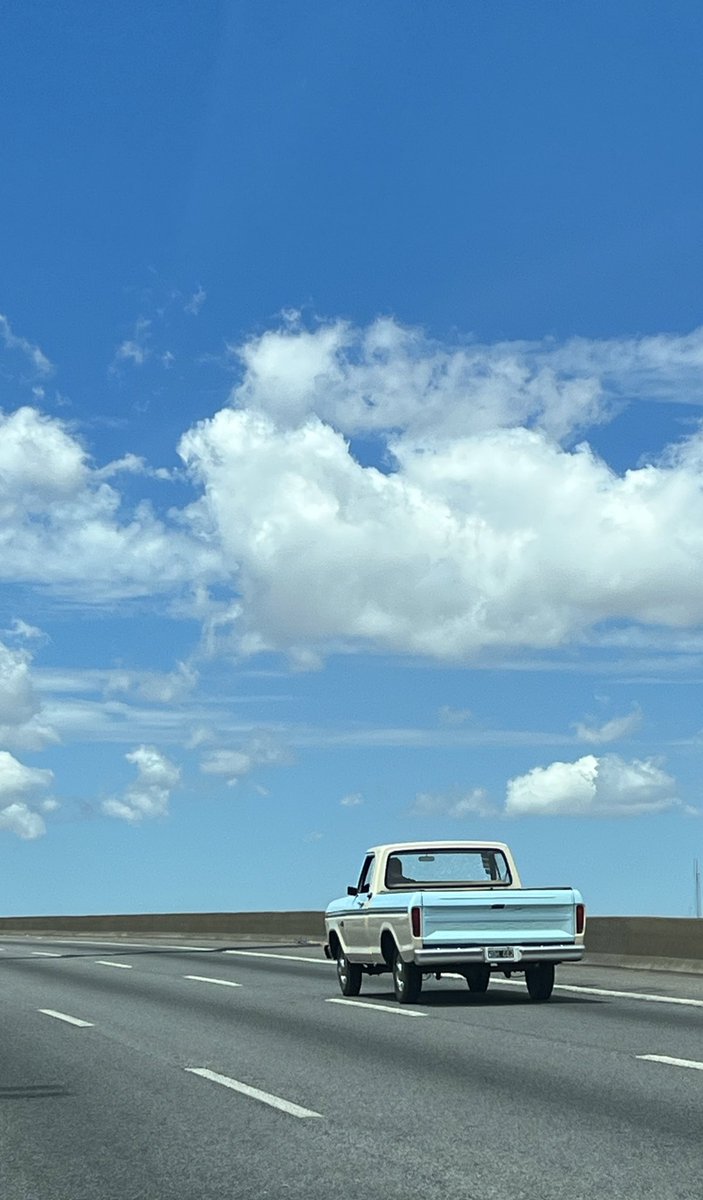 Max Montana tweet media