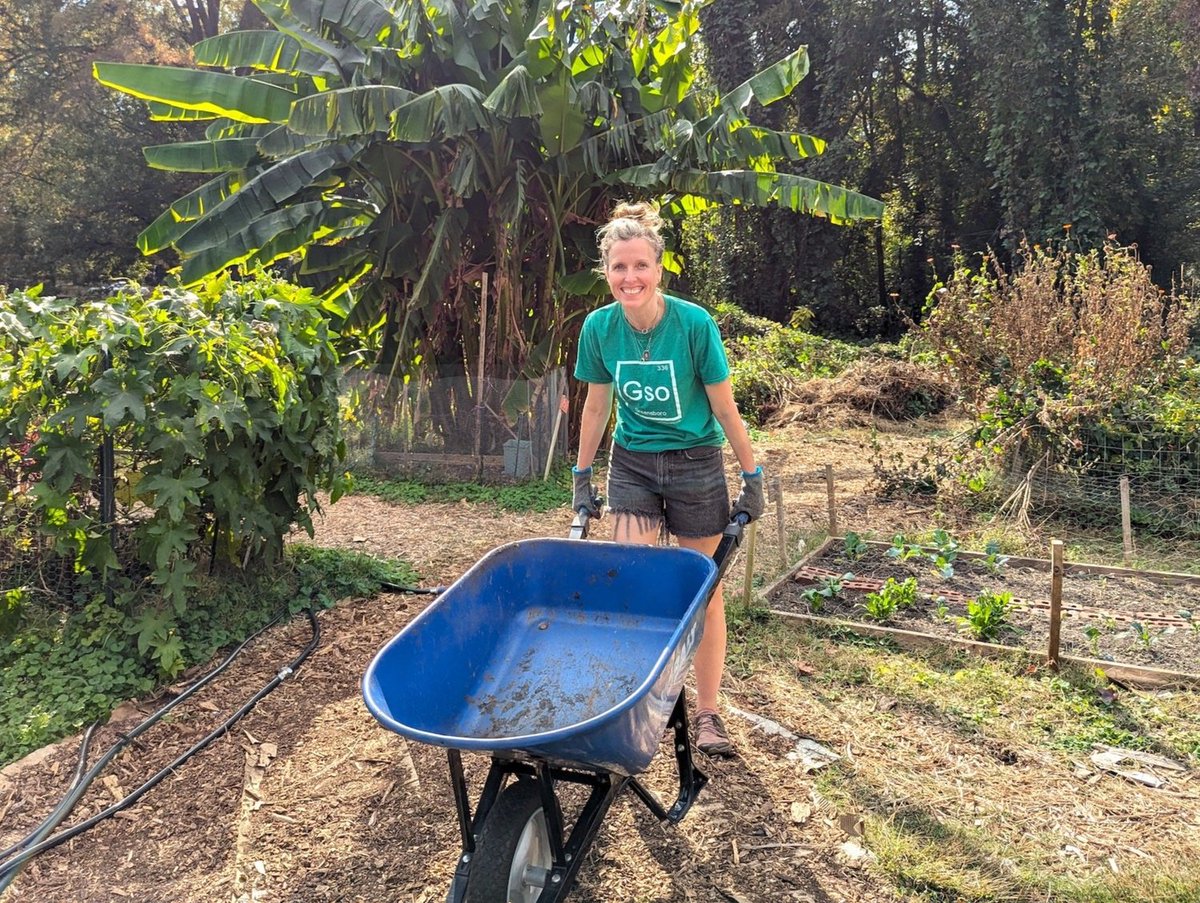 Thank you Matt Bryant for hosting me on your amazing Roving Nature Podcast. We shall garden until the bulldozers come. 
rovingnature.net/episode-1/nurt…