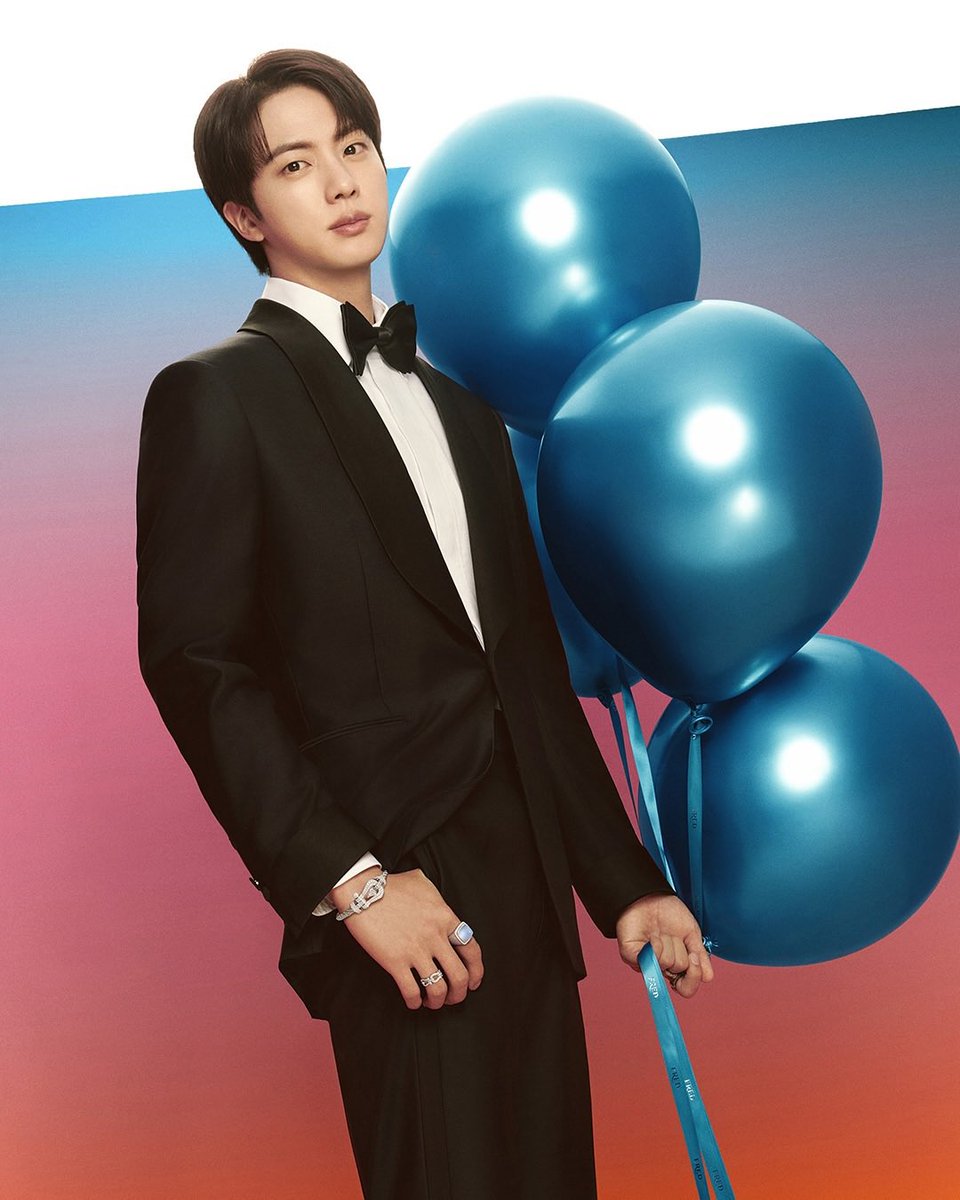seokjinfile's tweet photo. FRED GLOBAL AMBASSADOR JIN https://t.co/4SXJsaOHwZ