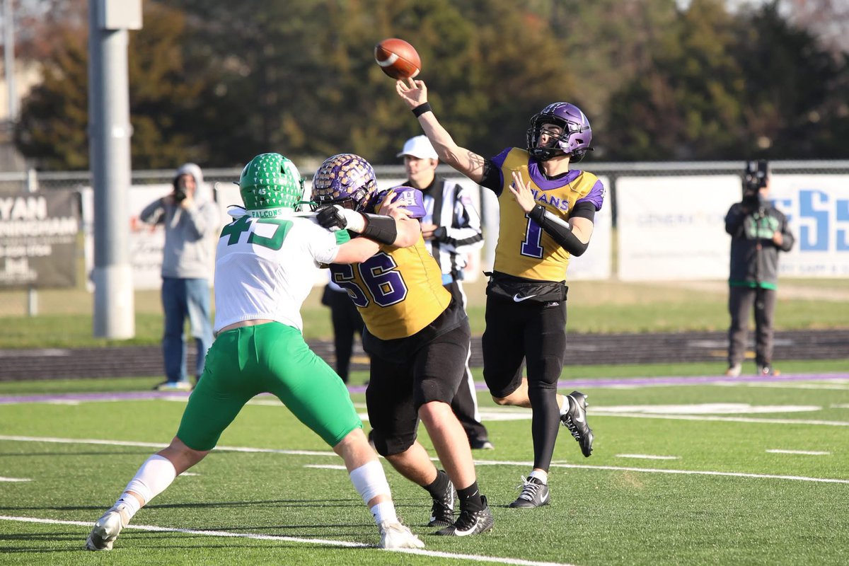 Brayden Matheney (@matheneybrayde1) on Twitter photo Senior Season 2024 stats:
13 GP, 319/572, 3897 passing yards, 34 Passing TD’s, 100 rushing yards, 6 rushing TD’s, 40 TOT TD’s.
2nd team all-conference
NEMO press box stars football team
<a href="/PaulFasoa/">Coach Stevens🇦🇸</a> <a href="/HallsvilleIndi1/">Hallsville Indians Football</a>
hudl.com/video/3/161060…
^^^^^Senior Season Highlights^^^^^ Senior Season 2024 stats:
13 GP, 319/572, 3897 passing yards, 34 Passing TD’s, 100 rushing yards, 6 rushing TD’s, 40 TOT TD’s.
2nd team all-conference
NEMO press box stars football team
<a href="/PaulFasoa/">Coach Stevens🇦🇸</a> <a href="/HallsvilleIndi1/">Hallsville Indians Football</a>
hudl.com/video/3/161060…
^^^^^Senior Season Highlights^^^^^