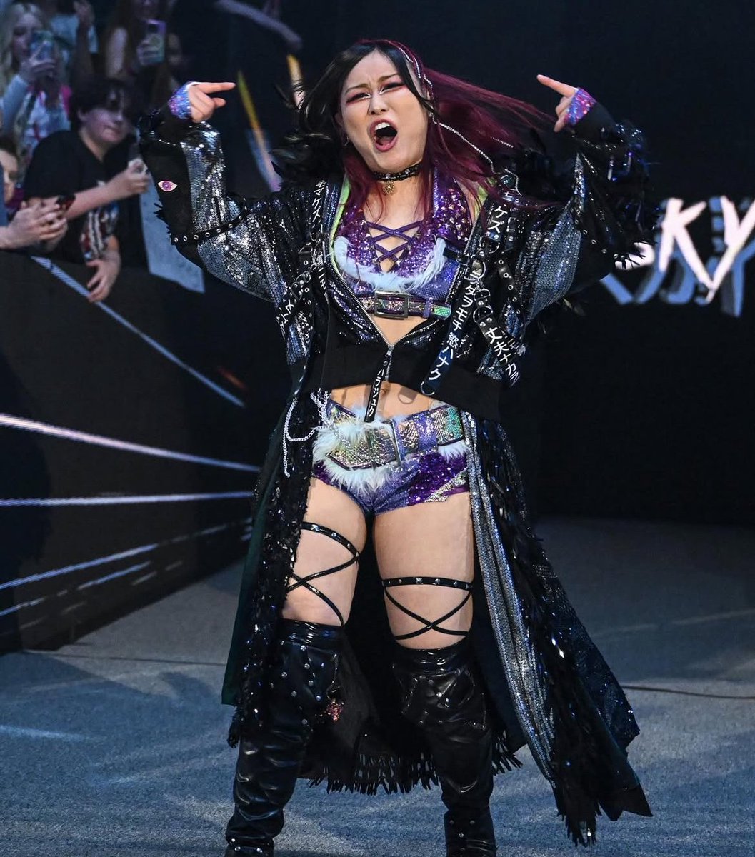 SheNeedsNoOne's tweet image. I am Queen of WarGames!