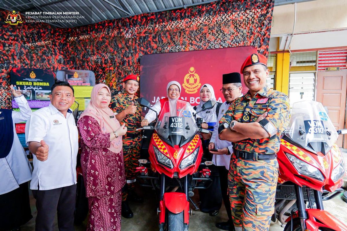 al_jundiathirah's tweet photo. MAJLIS PELANCARAN BOMBA JUNIOR PERINGKAT NEGERI SELANGOR @ SEPANG

29 November 2024 https://t.co/ictdEqZ3iJ