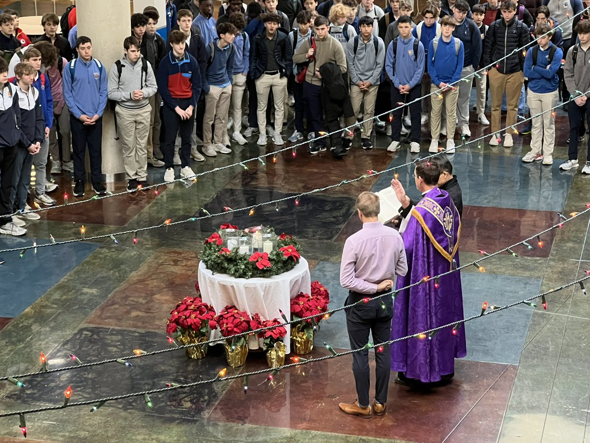 Nice start to the morning and to Advent on campus with our wreath lighting ceremony. #AMDG