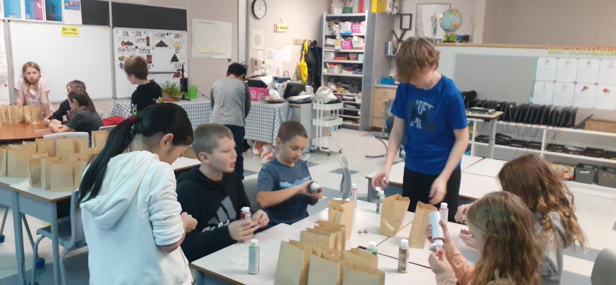 MsLewislearners's tweet photo. So proud of these motivated entrepreneurs from "Pawsitive Pals". Product one is ready for the St. James Christmas Market. @StJamesOCSB #ocsbSEP https://t.co/C3ne0Ru3qN