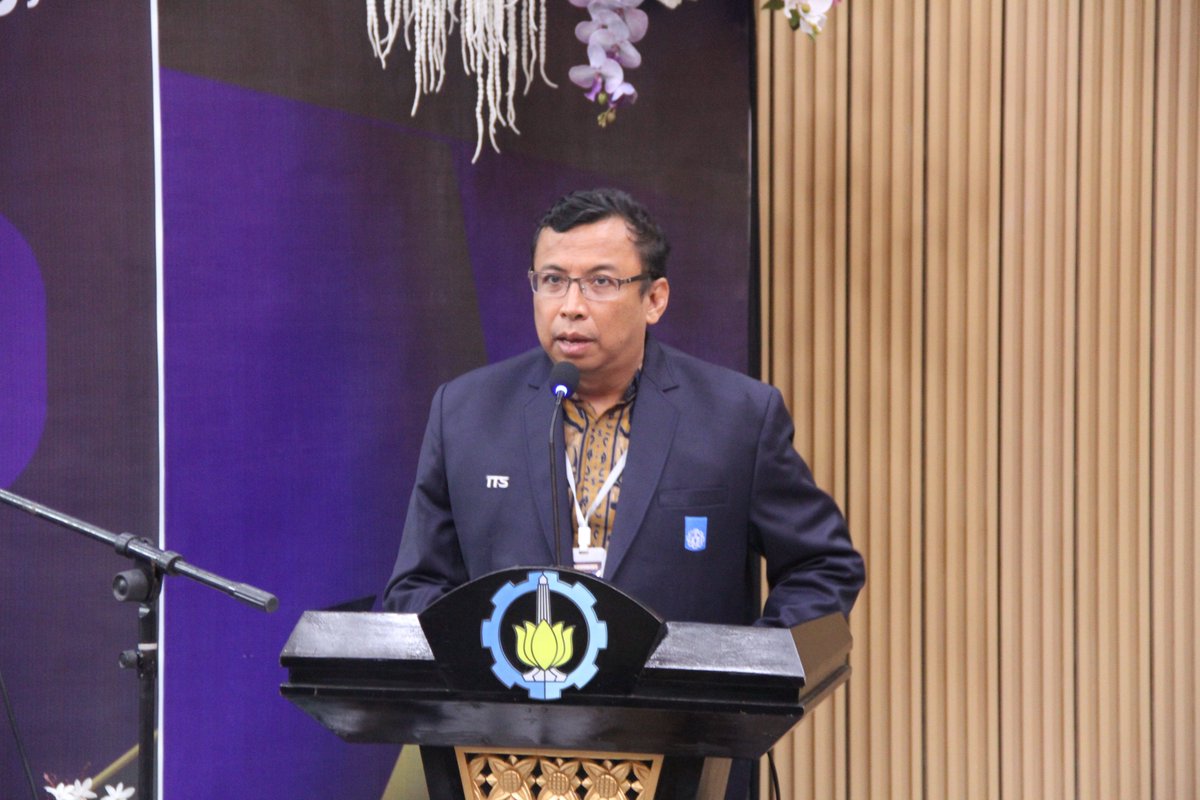 computer_its's tweet photo. Pada hari Selasa dan Rabu, 19-20 November 2024 Departemen Teknik Komputer dan Departemen Teknik Biomedik menyelenggarakan konferensi internasional CENIM 2024. Kegiatan ini berlangsung secara hybrid melalui aplikasi zoom dan Ruang Auditorium Lantai 2 Gedung Tower 2 ITS. https://t.co/Q7nYbJVkjY