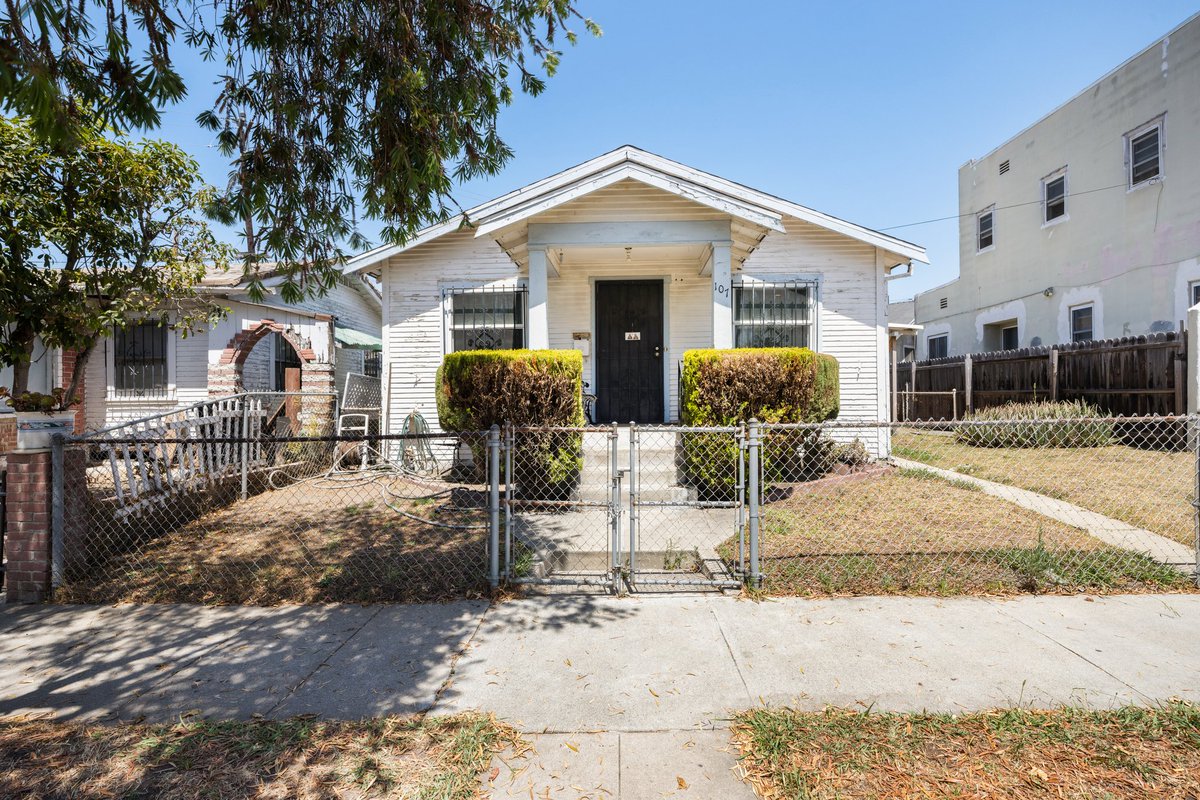 andersonreg's tweet photo. SOLD!
107 E Spruce Avenue, Inglewood

#realestate #realestateagent #realestatelife #Inglewood #eXpRealEstate #justsold https://t.co/Sj5jkYR3ha