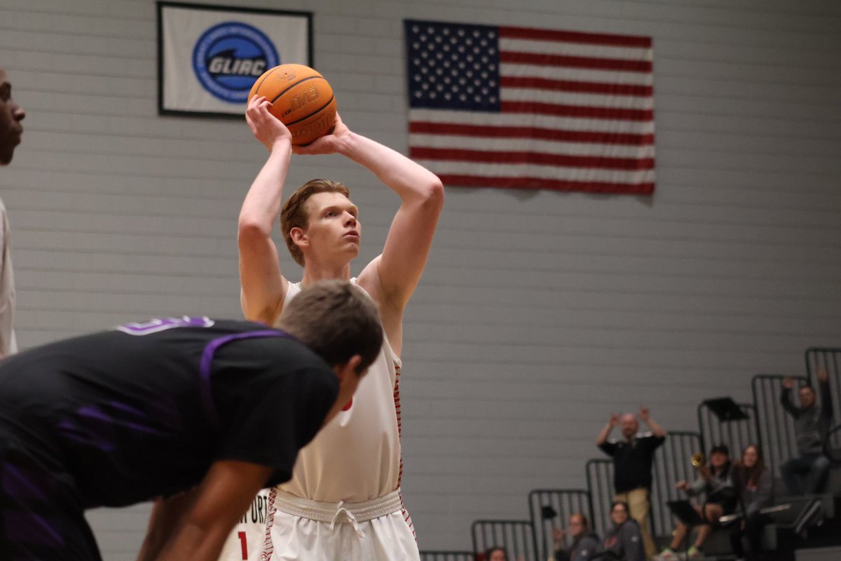 Davenport Men's Basketball (@du_mensbball) on Twitter photo More photos from tonight! More photos from tonight!