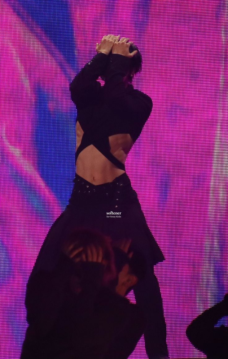i3hyunin's tweet photo. como se llama esta racha? 🫦🫦🫦 https://t.co/MCPRs7zz8k