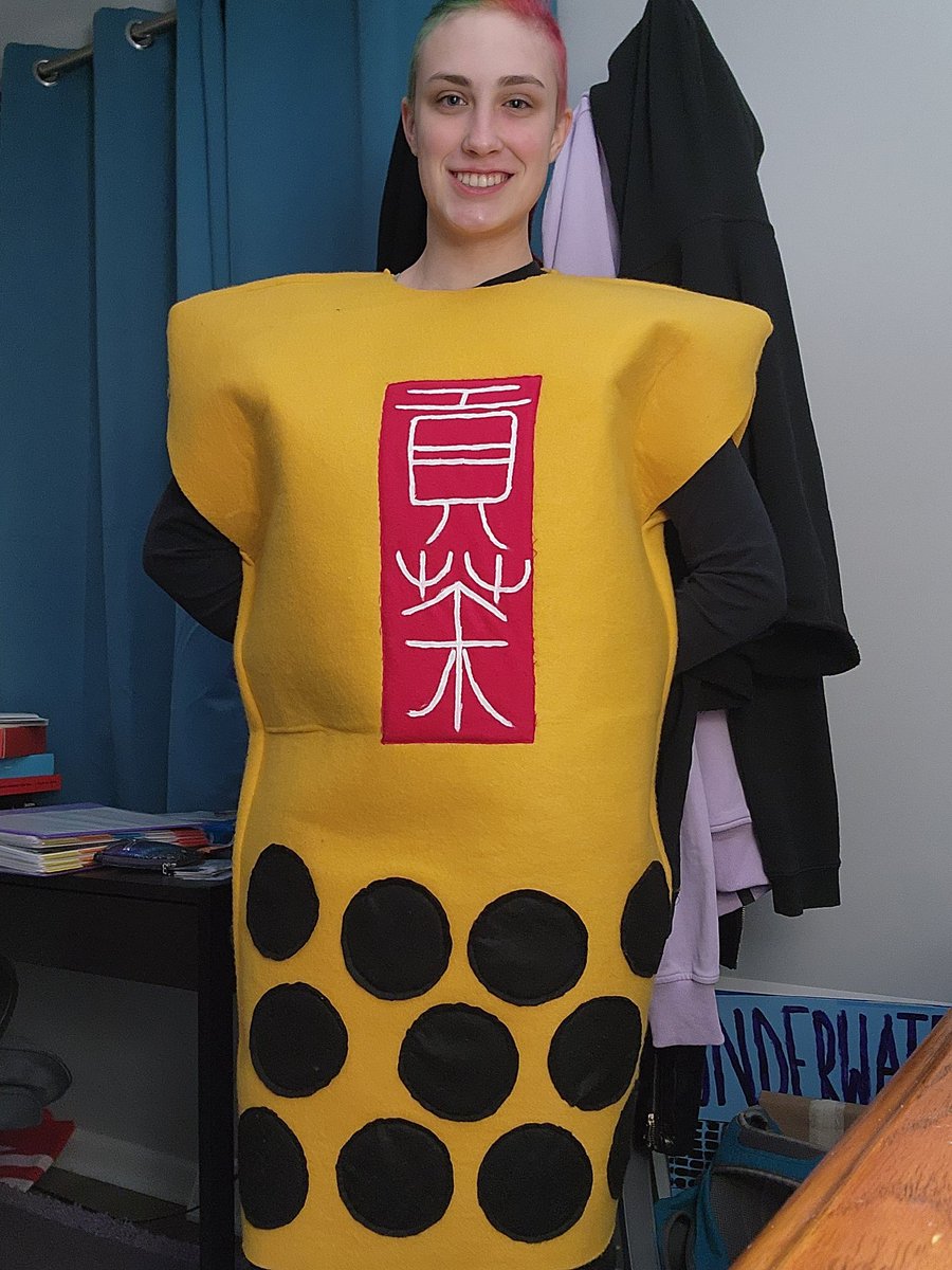 kaitch23's tweet image. How many aura points did I lose when I sewed a gong cha outfit for @hannahhbbahng's abysmal tour stop in nyc?