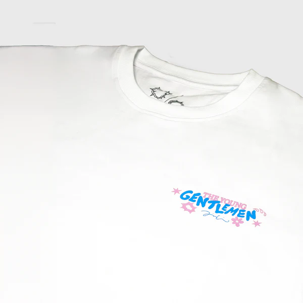 dgsquaredhk's tweet photo. 🦷T.Y.G x DGSQUARED🦷

Express yourself with our exclusive art-inspired T-shirt. Bold designs, vibrant colors with a unique print that celebrates our art series "The Young Gentleman". 

#theyounggentleman #dgsquared #shirt https://t.co/ZeLEYQjMRO