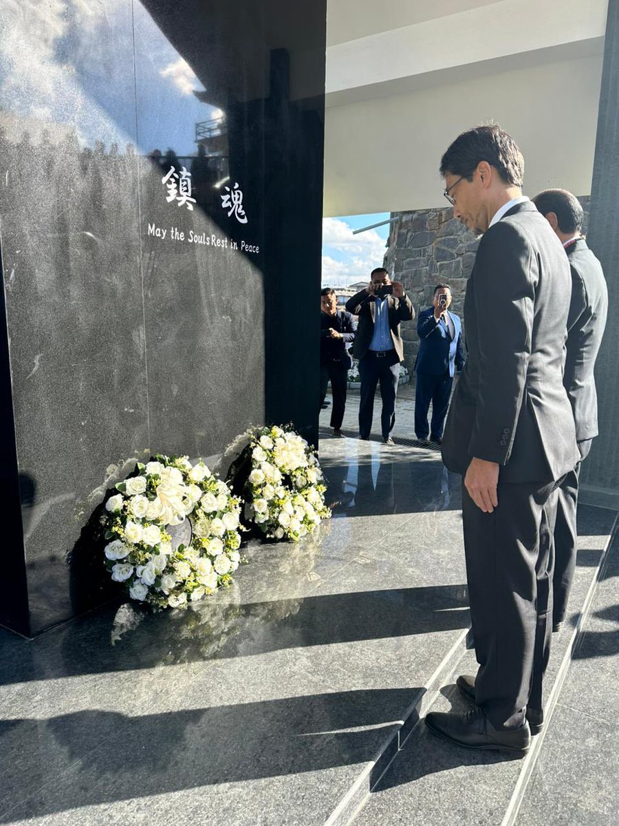 Offered prayers to all those who lost their lives in the Battle of Kohima including fallen Japanese soldiers at the Kohima  Peace Memorial with Honorable Chief Minister Shri Neiphiu Rio.
Renewed my commitment to work for peace and stability in the world.