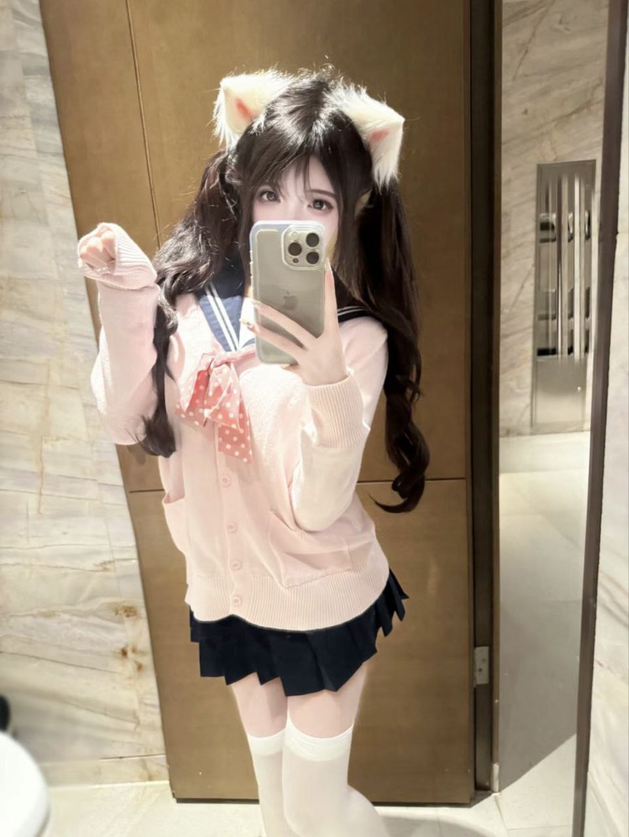 《杭州》
𝐇𝐞𝐢𝐠𝐡𝐭身高/ 165cm，体重80
𝐁𝐮𝐬𝐭胸围/ 🐻c➕ 天然零整
年龄04年
皮肤丝滑牛奶🥛肌 你的专属女友 
甜美温柔 性格活波 萌萌小可爱 无纹身
偶尔兼职，纯欲小萝莉只见素质客，期待遇见 
https://t.co/wRh3hGgo1o https://t.co/HoFHGhDhBg