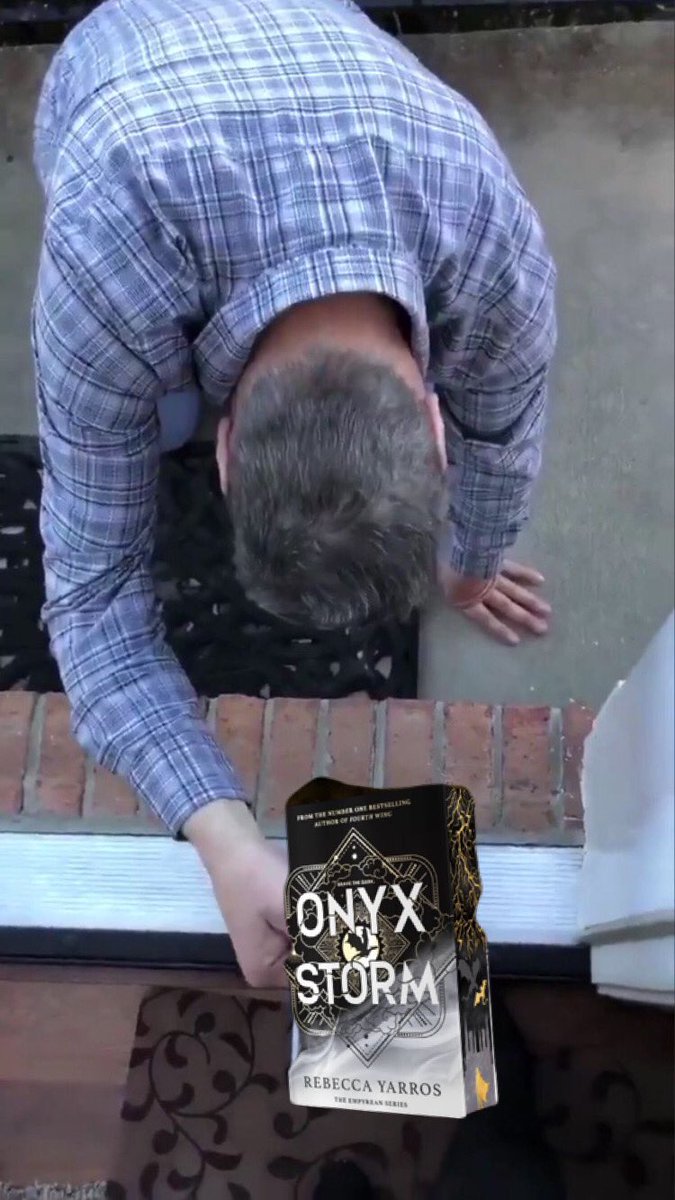 RickyShinxda's tweet image. Finna hand deliver this book to @Loveabilities like…