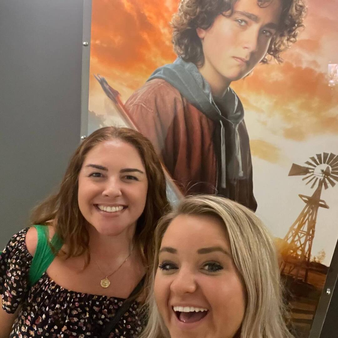 It’s the end of an era. The series finale of @cwsupermanandlois…the last of the superhero shows on The CW. It was such an honor getting to work on this show and with everyone that was part of it. This was truly the best cast I’ve ever worked with and ev… instagr.am/p/DDGWHMXJxWf/