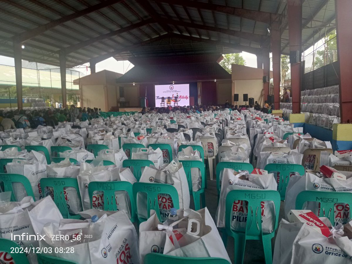 smninews's tweet photo. OVP THANKSGIVING ACTIVITY SA LAGAWE, IFUGAO

Bilang bahagi ng selebrasyon ng ika-89th Founding Anniversary ng Office of the Vice President (OVP), magkakaroon ng Thanksgiving at Gift-giving Activity ang OVP sa Lagawe, Ifugao ngayong araw, Disyembre 3, 2024.

(1/2) https://t.co/SMzbXeNizU