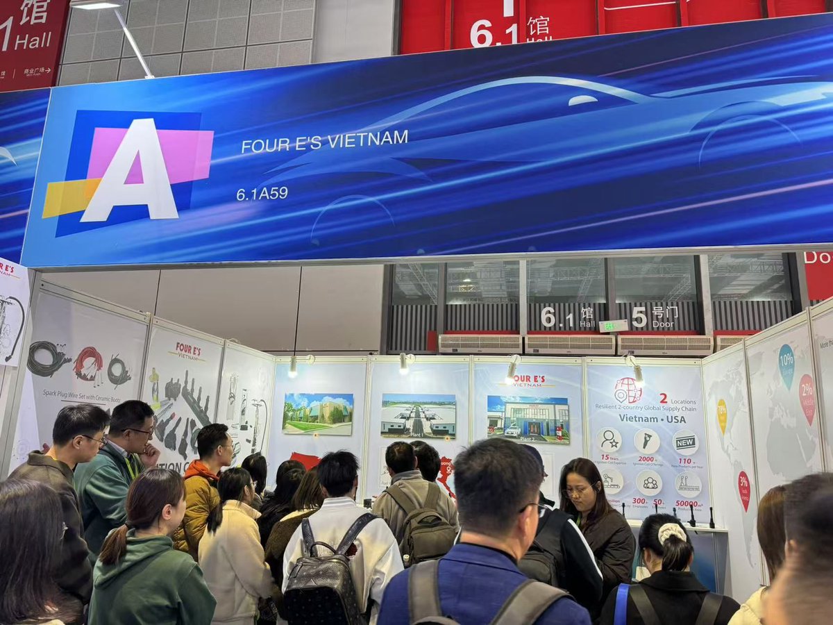 FourEsAuto's tweet image. Day 2 at Automechanika Shanghai 2024! 💡🚗 

Join us at Booth 6.1A59 to discover cutting-edge automotive technology, solutions, and products that are shaping the future of the industry. 😄 
#AutomechanikaShanhai2024