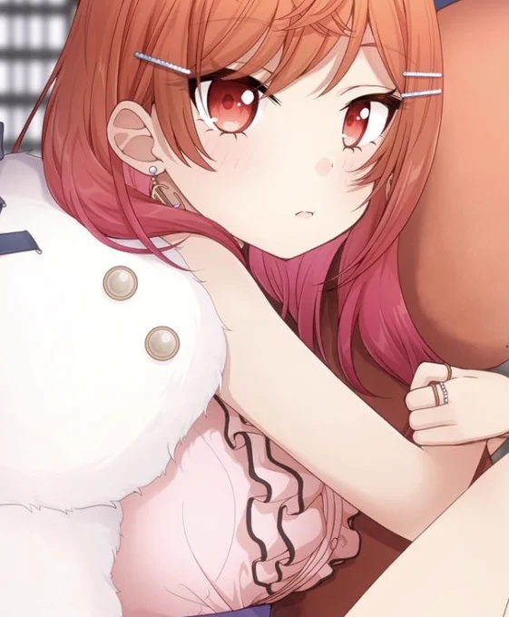シ◯ウエッセンの抱き枕を抱っこしてる莉々華ちゃん #ririkart 