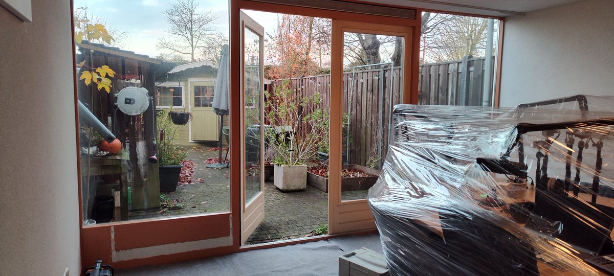 Grote verbouwing in de studio. Live te volgen op ons pluskanaal. youtube.com/@angrynerdsplu…