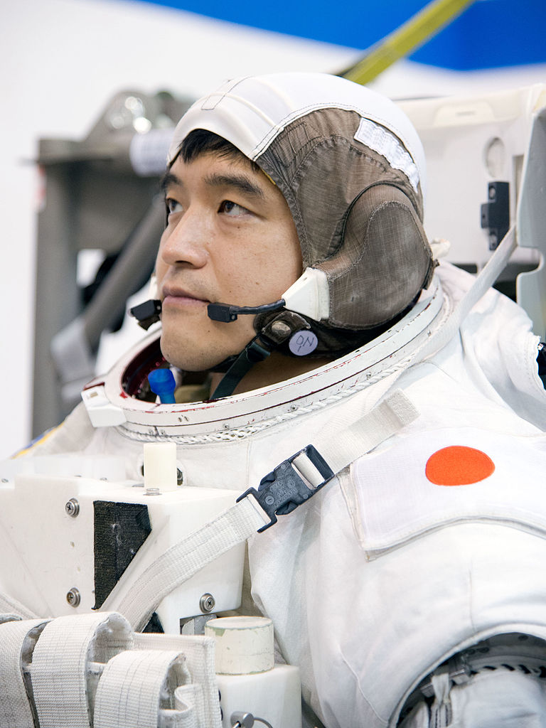 ShuttleAlmanac's tweet photo. Congratulations to @Astro_Onishi ho has been named to Commander of the upcoming Expedition 73 next year. #Exp73 He will launch to the ISS with the USCV-10/Crew-10 in February. #Crew10 https://t.co/LffsqkGJkQ