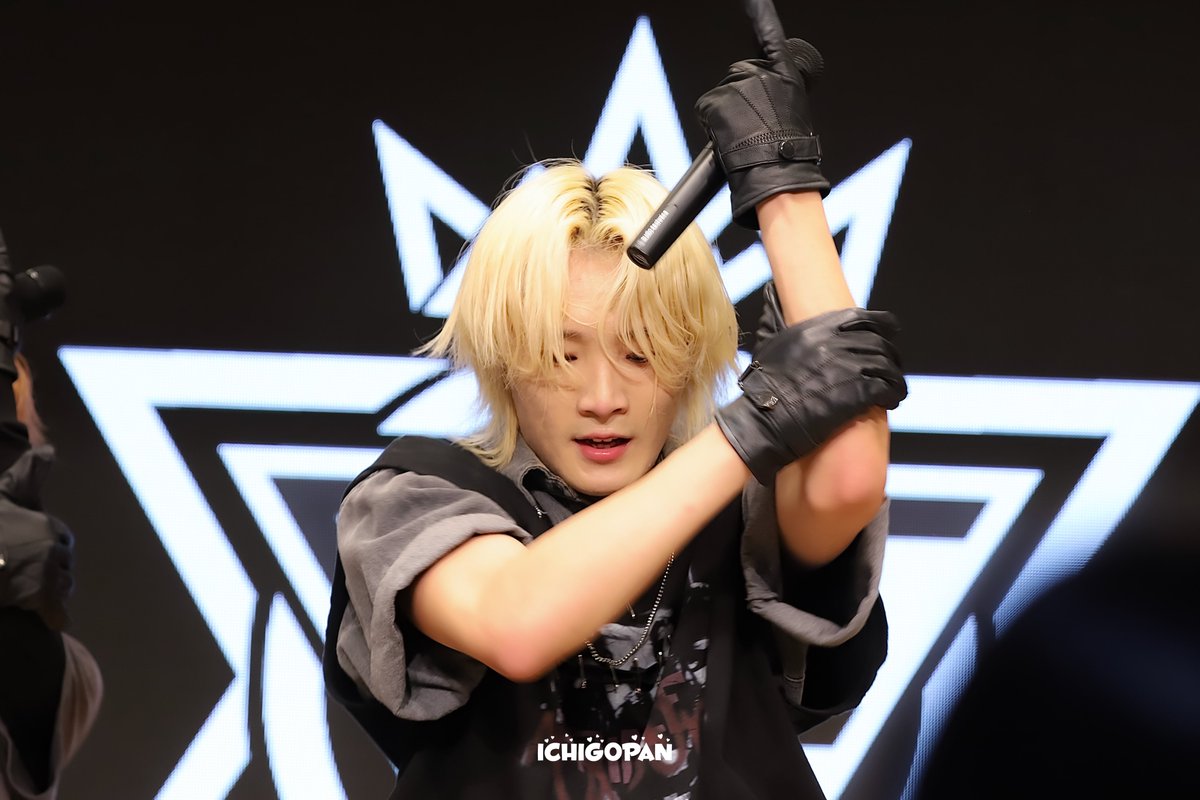 __meronyan5's tweet image. 241130 Def Class インストアライブ アリオ八尾 ꔛෆ

#DefClass #WON #DefClass_won #デフクラス
@DefClass_ @dc_won38864 #イチゴパンshoT