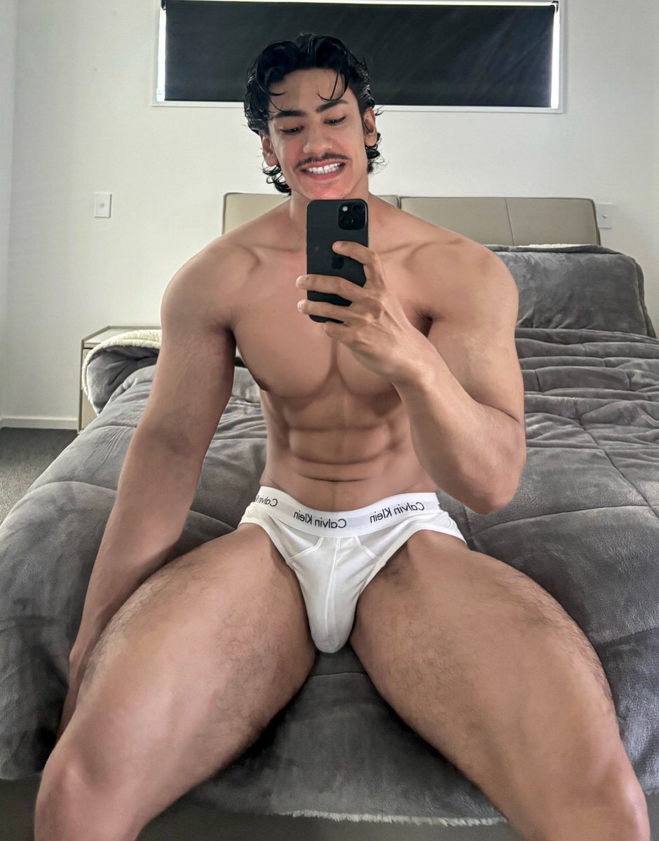 3k retweets I will post the nude version 🍆