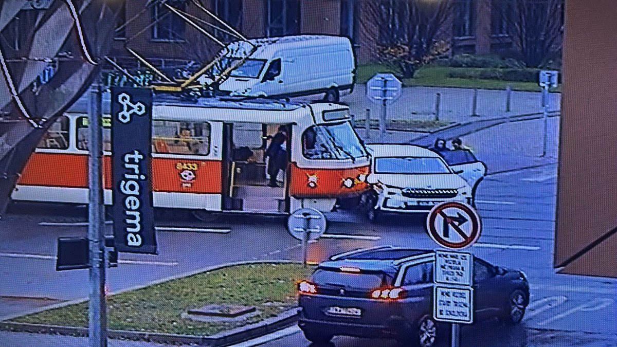 Policie ČR tweet media