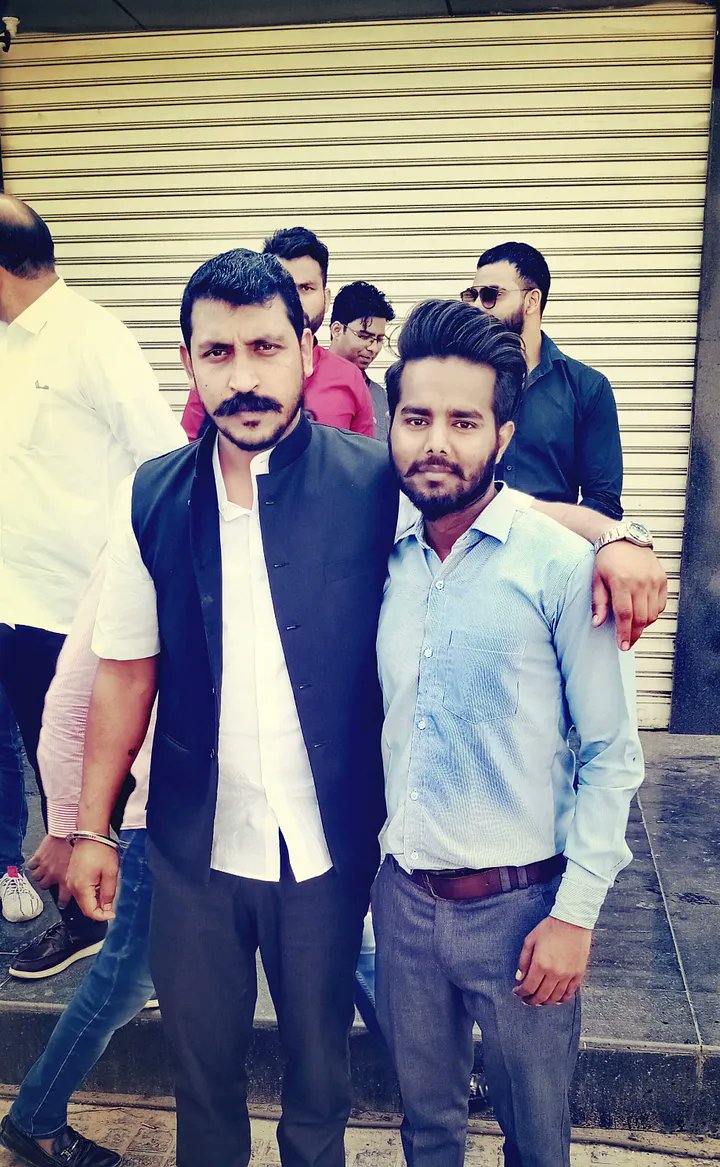 बड़े भाई <a href="/BhimArmyChief/">Chandra Shekhar Aazad</a> जी को जन्मदिन की बहुत बहुत बधाई और मंगलकामनाएँ !