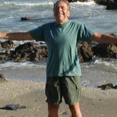 6 years since you left us old chap and not a day goes by when I don’t think about you, I miss you so much and would love one more walk along the beach and a chat putting the world to rights ❤️❤️