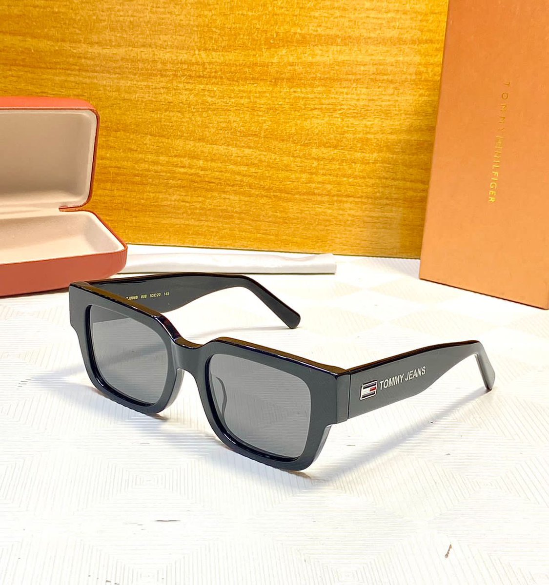Kemsky_W's tweet photo. Designer Glasses 👓 ✨
🏷️#30,000.
Please Repost🙏🏽
#pagesbydamicommerce #pagesbydamivisibilitydrive
#PBDfashion https://t.co/V8LmJqhA8v