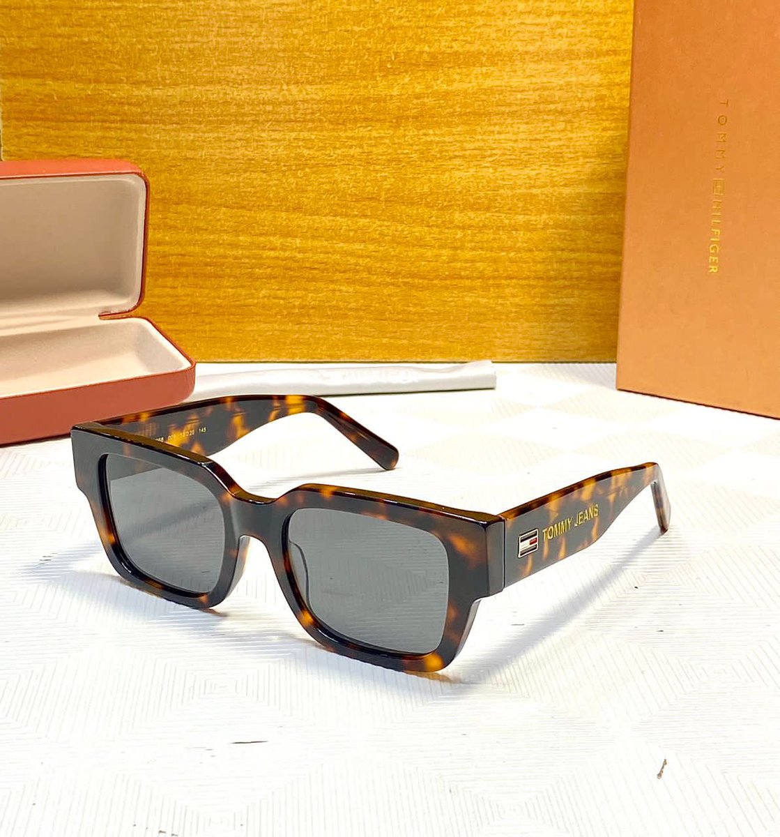 Kemsky_W's tweet photo. Designer Glasses 👓 ✨
🏷️#30,000.
Please Repost🙏🏽
#pagesbydamicommerce #pagesbydamivisibilitydrive
#PBDfashion https://t.co/V8LmJqhA8v
