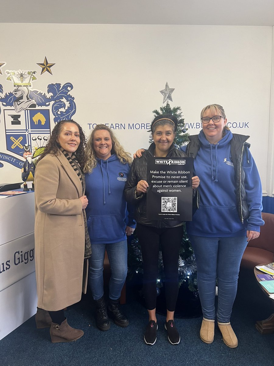 fgrscomhub's tweet image. Ending gender based violence. 

#whiteribbon2024 #16daysofaction #itstartswithmen 
@buryfcofficial  @BuryCouncil @BuryVCFA