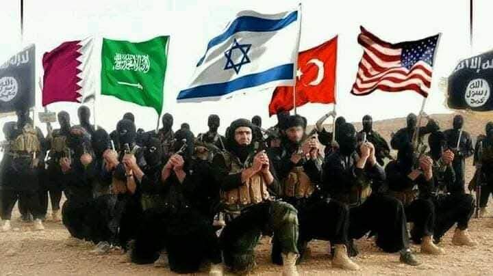 ایک ہاتھ میں امریکی اسلحہ 
دوسرے ہاتھ لَا إِلَهَ إِلَّا اللَّهُ کا پرچم 
وردی پر داعش کا جھنڈا
جیب میں ترکی کا پیسہ

یہ ہیں پاکستانیوں کے مطابق مجاہد

#داعش 
#شام 

#ISIS