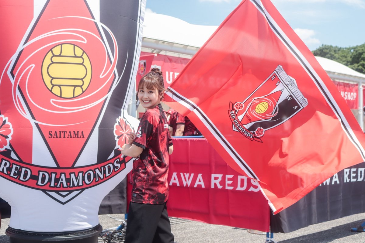 🛑𝙍𝙚𝙘𝙤𝙢𝙢𝙚𝙣𝙙 𝙄𝙩𝙚𝙢🛑 🚩 フラッグ(エンブレム)/L 目立つ