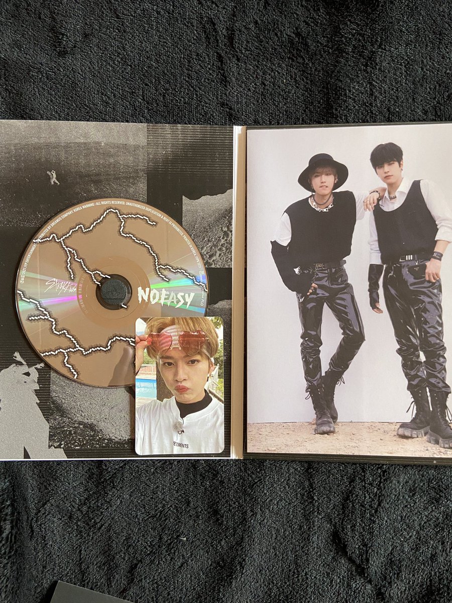 straycarts's tweet image. #straycarts_sells 

stray kids noeasy limited album

- unsealed ; see pics for inclusions
           ⤷ 350 + lsf

mod : jnt  
mop : gcash / maya 

🏷 wts lfb stray kids skz noeasy limited bangchan lee know changbin hyunjin han jisung felix seungmin i.n ph