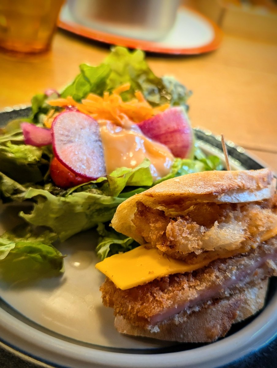emmazo1229's tweet photo. 三条商店街にあるGULLMANさん。出てくる料理ぜんぶ美味いし店内オシャレだしリピ希望。やっぱパスタ最高
#GULLMAN
#三条商店街
#京都飯
#パスタ https://t.co/5DahDxIh7s