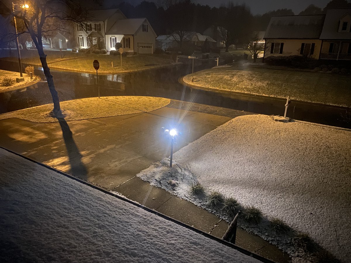 It’s not much, but it’s great to see!❄️

Makes me miss my years in Boone!

#NCwx