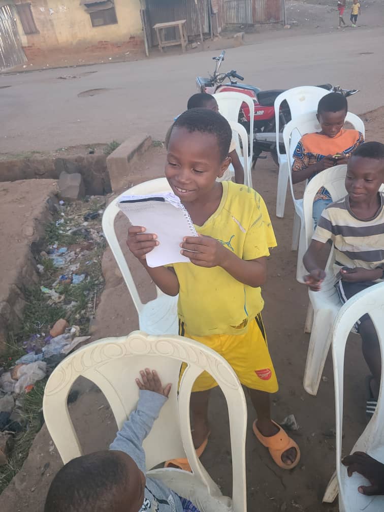 CDHI_NG's tweet photo. π CAP Empowering the Next Generation! π
Kudos to Joshua, our @CDHI_NG Campus Ambassador in Benue, for educating kids (8β14) on #GBV, their rights, consent, and reporting abuse. His impactful session fosters a safer future for all. πͺ
#capnaija #EndGBV #cdhing #YouthLeadership https://t.co/31rKKlkNqk