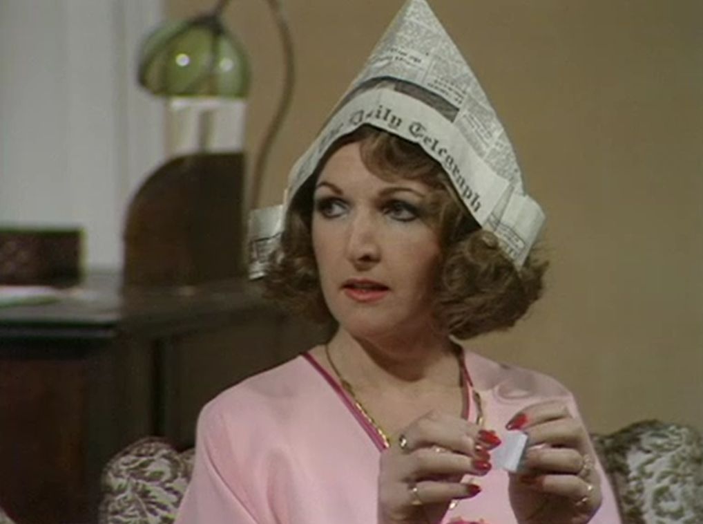 lauren_tho4607's tweet image. #MiddleClassWomanOfaCertainAge  🤔