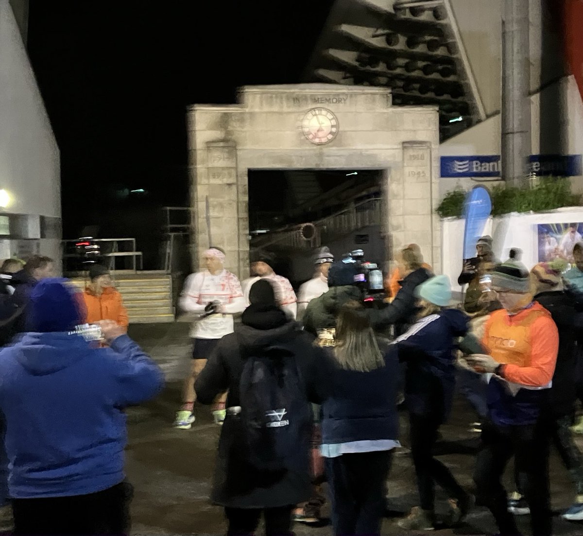 Hugh McCaughey (@hughmccaughey) on Twitter photo Great to see Kevin Sinfield start the Belfast leg of his 7 in 7 for MND with <a href="/UlsterRugby/">Ulster Rugby</a> . Great turnout and support for a special cause and very special guy 👏🏉👏🏉 Great to see Kevin Sinfield start the Belfast leg of his 7 in 7 for MND with <a href="/UlsterRugby/">Ulster Rugby</a> . Great turnout and support for a special cause and very special guy 👏🏉👏🏉