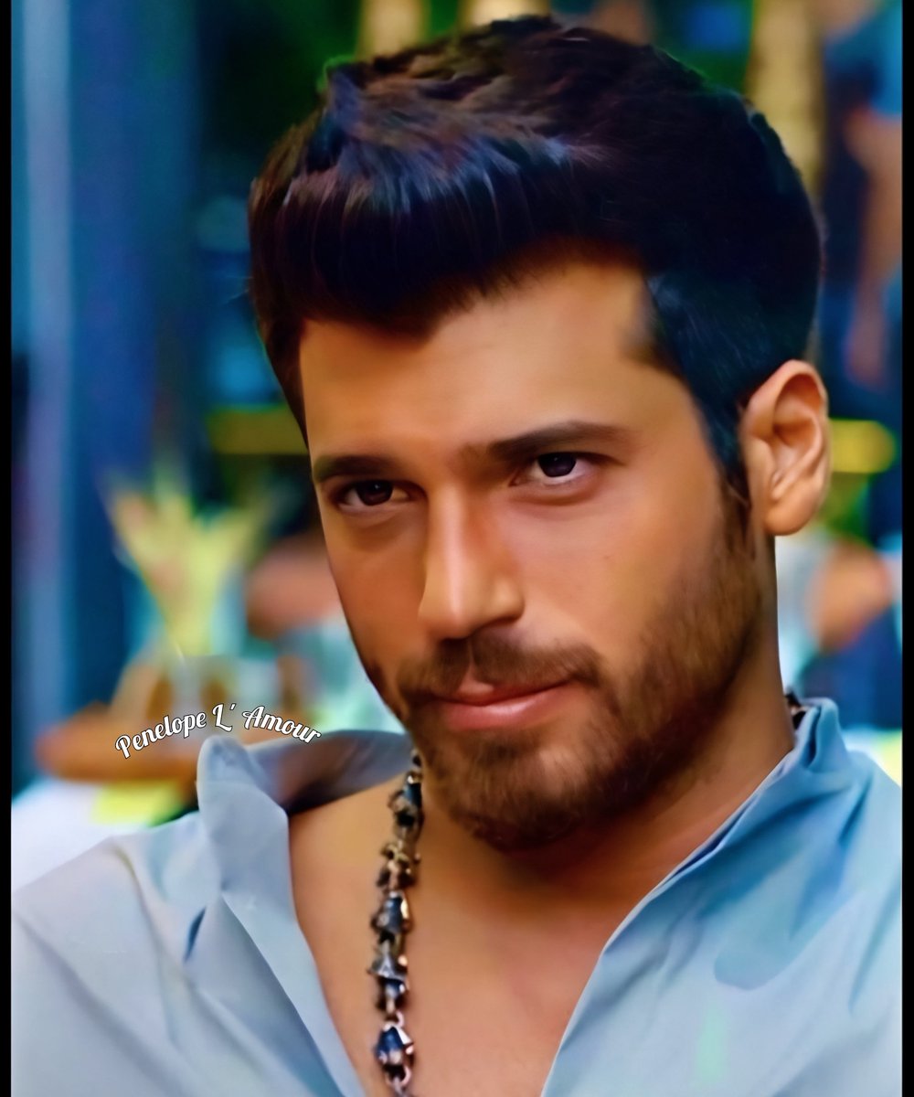 Gunaydin Reinas 😘

Todo lo que viene será diferente,  emocionante 
y seguramente mejor...pero me gusta ver 
desde donde venimos 💙💙💙

#CanYaman 💚