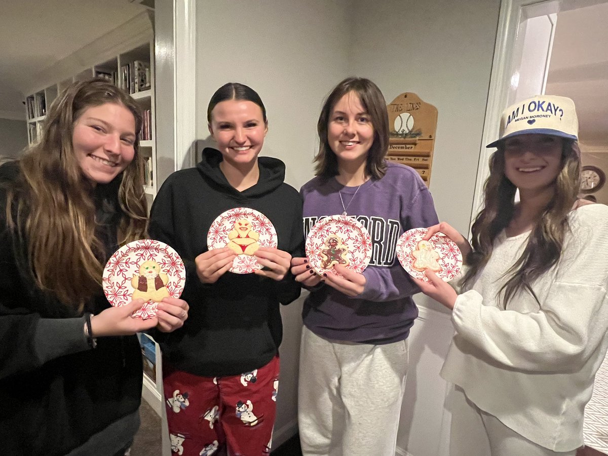 Had such a great time at our early Christmas party this year! Safe to say we’re cookie decorating pros now too! Hope everyone has an amazing holiday season! ☃️🎁✨