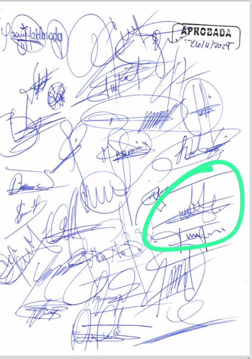 vicentatecuenta's tweet image. Que @samuel_pz aclare por qué firmó la moción para subirle salario a los diputados y después negó su firma?

Acá dejó la evidencia. 👇🏻👇🏻👇🏻