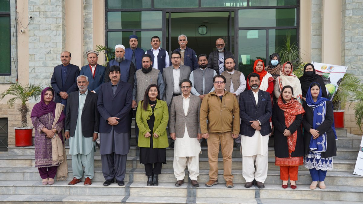 𝗙𝗕𝗜𝗦𝗘 Sports dept. organized a 3-day workshop at IBSC Forum for sports officers, featuring interactive sessions on mindset, health, nutrition, and team dynamics. The event was chaired by key leaders and applauded for its impactful discussions and organization.
#FBISE