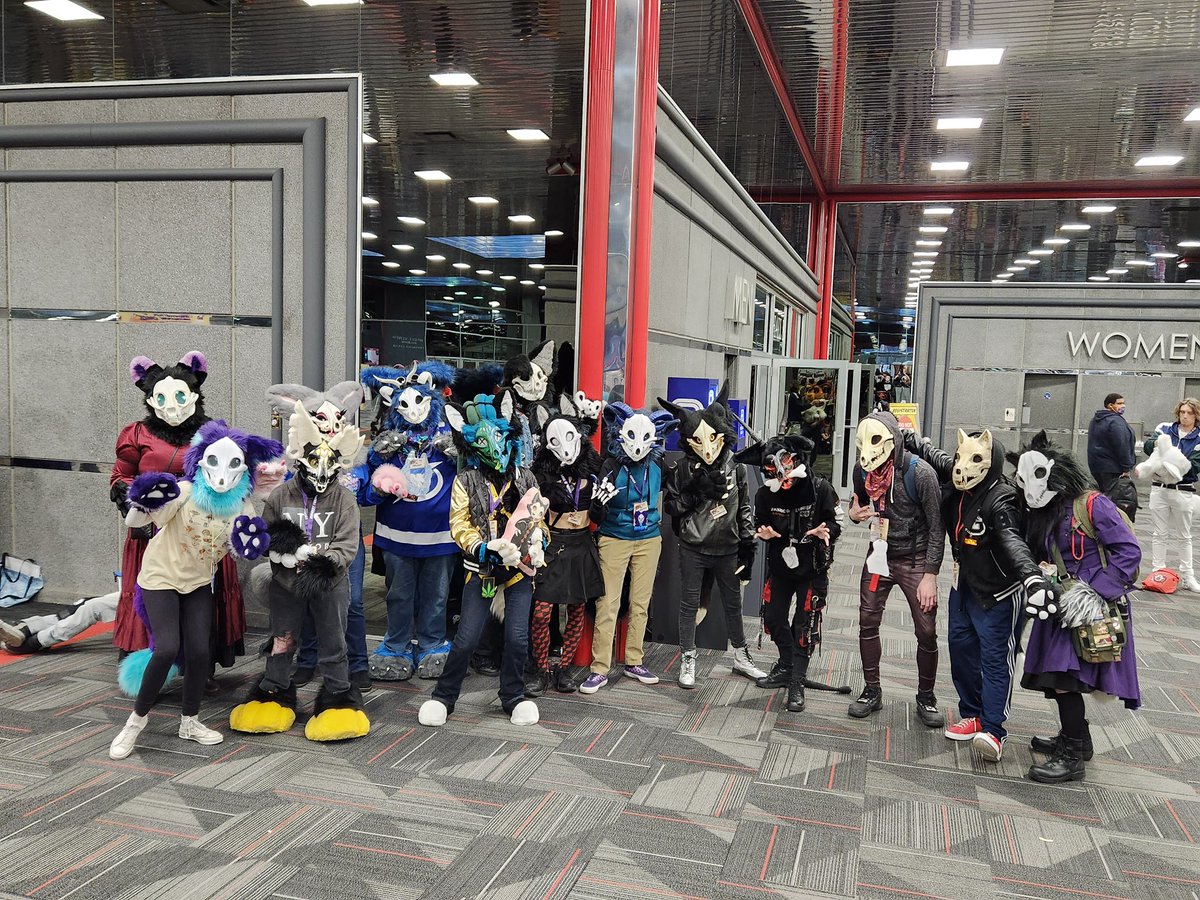RunningRiot4798's tweet photo. SATURDAY DECEMBER 7TH AT 7PM

I would like to host a skulldog pop up meetup, and a Riot Studios family photo! 

So, if you are a skulldog, or own a suit from me, stop by!

Location: This spot in the convention center, it’s right near the Starbucks!

See you all soon!!! 💀 https://t.co/DeKCnAKcPf
