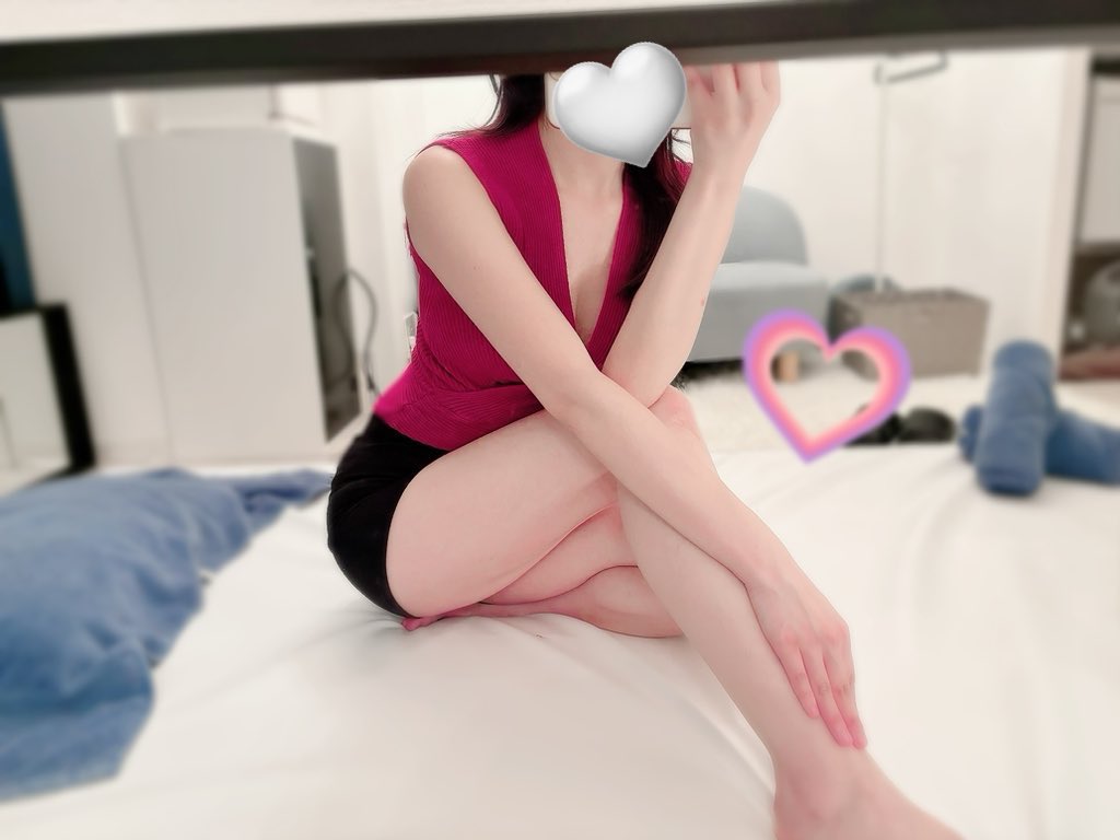 デビュー初日退勤👋✨️

昨日はデビュー初日の香月に逢いに来て下さりありがとうございました🙈💕

"まじでかわいい""肌質たまらん""スタイルいいですね" 等など嬉しすぎます❤︎❤︎

ご縁に感謝しながら今日もぞくぞくさせちゃいます💭🤭

#メンズエステ
#メンズエステ五反田