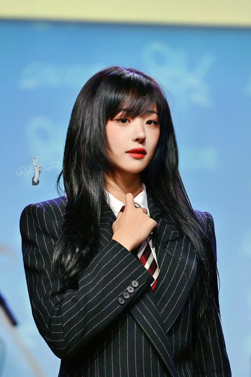 stonecrab79's tweet photo. 20241201 히나 디어마이뮤즈 포토타임
Cute + Sexy

#QWER #히나 #hina #냥뇽녕냥 #냥나영 https://t.co/oO7txp5UMm