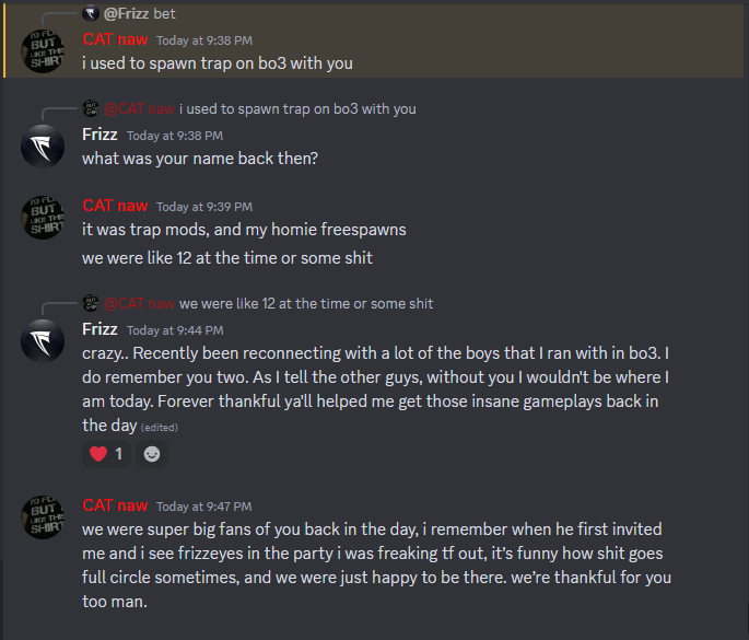 Frizzeyes tweet media