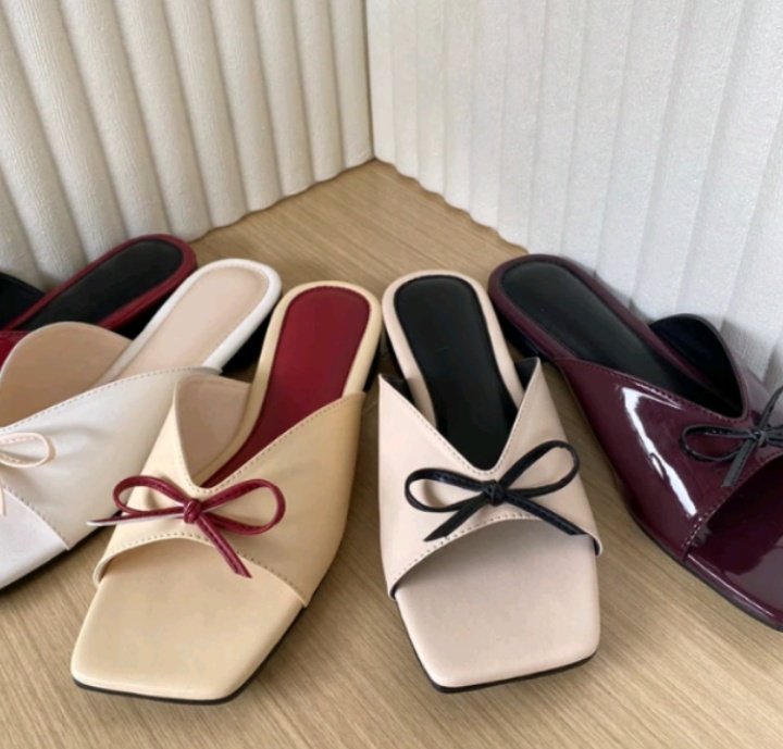 gua 🕺 tunjukkin 🕺 sandal casual 🕺 murah 🕺 meriah 🕺 dan 🕺 siap 🕺 chekout

(a thread)

s.shopee.co.id/3fmwbeQZet
s.shopee.co.id/AKJqY1BUu5
s.shopee.co.id/8pV2lM1n7N