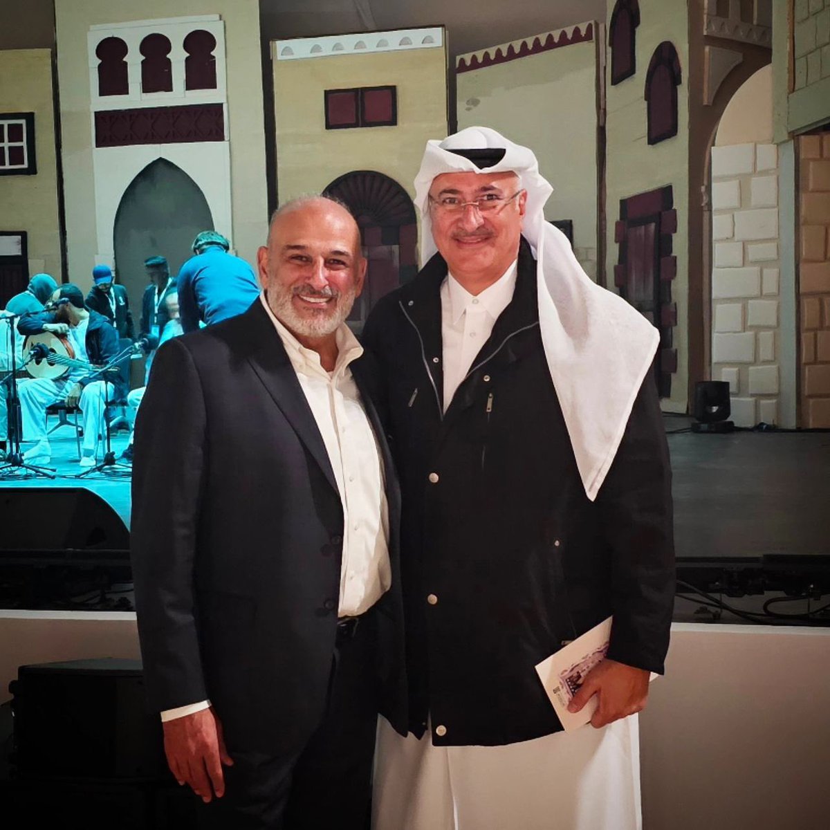 Rocketman248165's tweet photo. مع الفنان الأستاذ جمال سليمان بعض عرض مسرحية "الفيل يا مل�� الزمان" خلال حفل افتتاح مهرجان الغره في المدينه التعليميه.
#dohaqatar #actor #syrianactor https://t.co/c5qZIjPOna