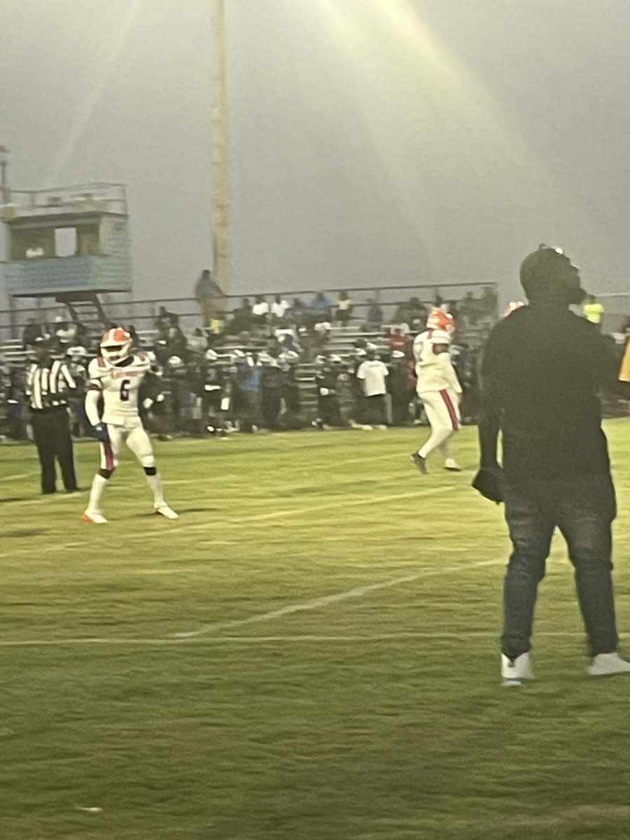 WilliamLewisJr_'s tweet photo. Freshman Season Stats!!!
⚫️96 total tackles
⚫️63 solo/33 assist tackles
⚫️4.5 qb sacks 
⚫️1 pass deflection 
⚫️1 forced fumble
⚫️1 fumble recovery 

#NotSatisfied
@MacCorleone74 @LawrencHopkins 
@TomLoy247 @SWiltfong_ @bshields0244 @Rebels247
 @on3 https://t.co/ofQ1hIirD1